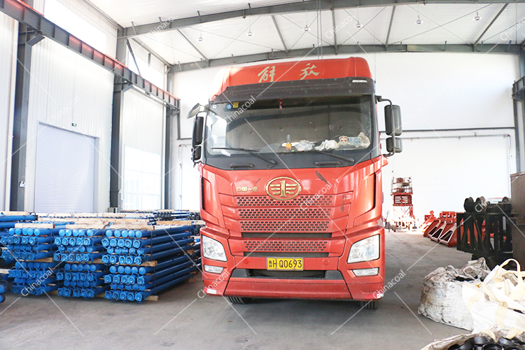 A Batch Of Mining Hydraulic Props For China Coal Group Were Sent To Inner Mongolia And Shanxi Province